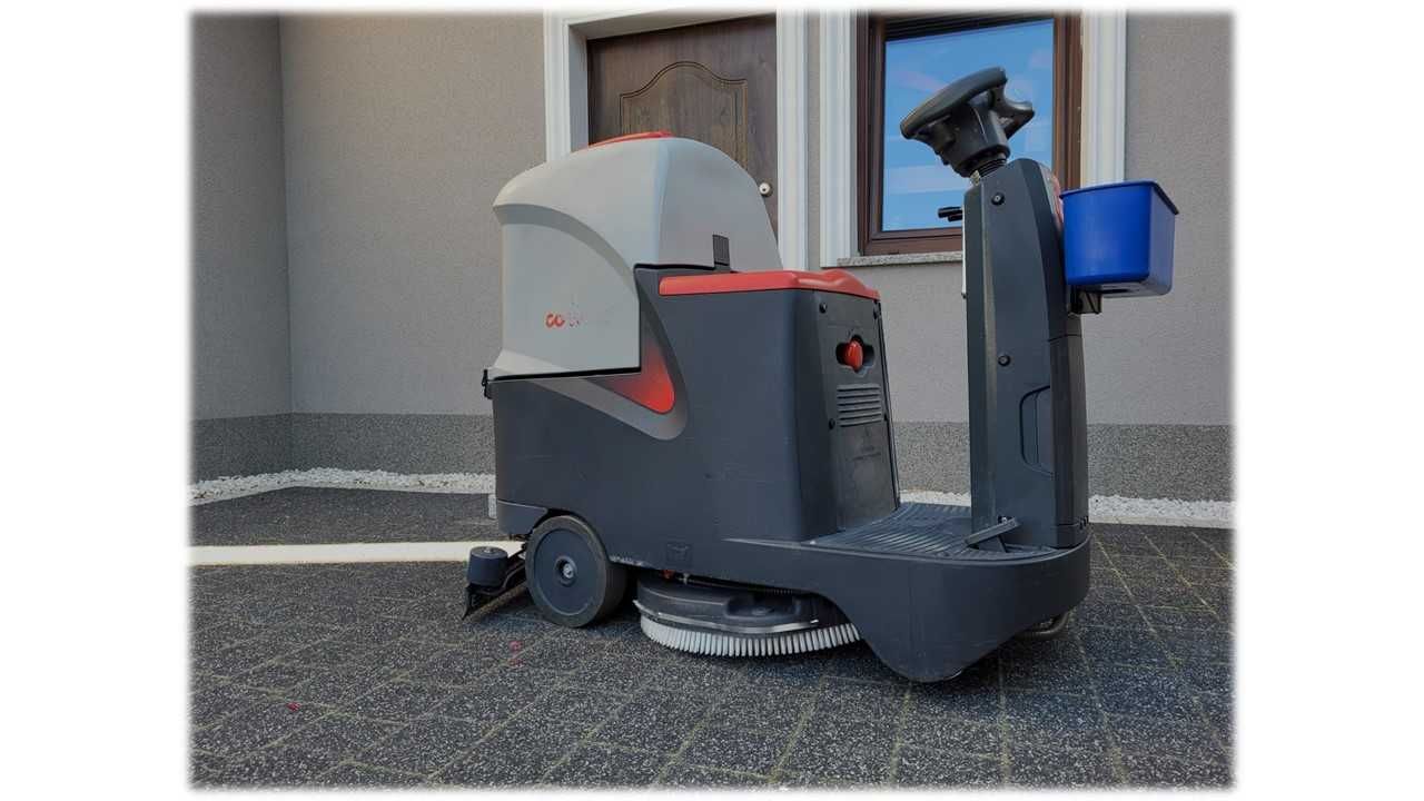 Maszyna sprzątająca Comac Innova 55 B nowe baterie