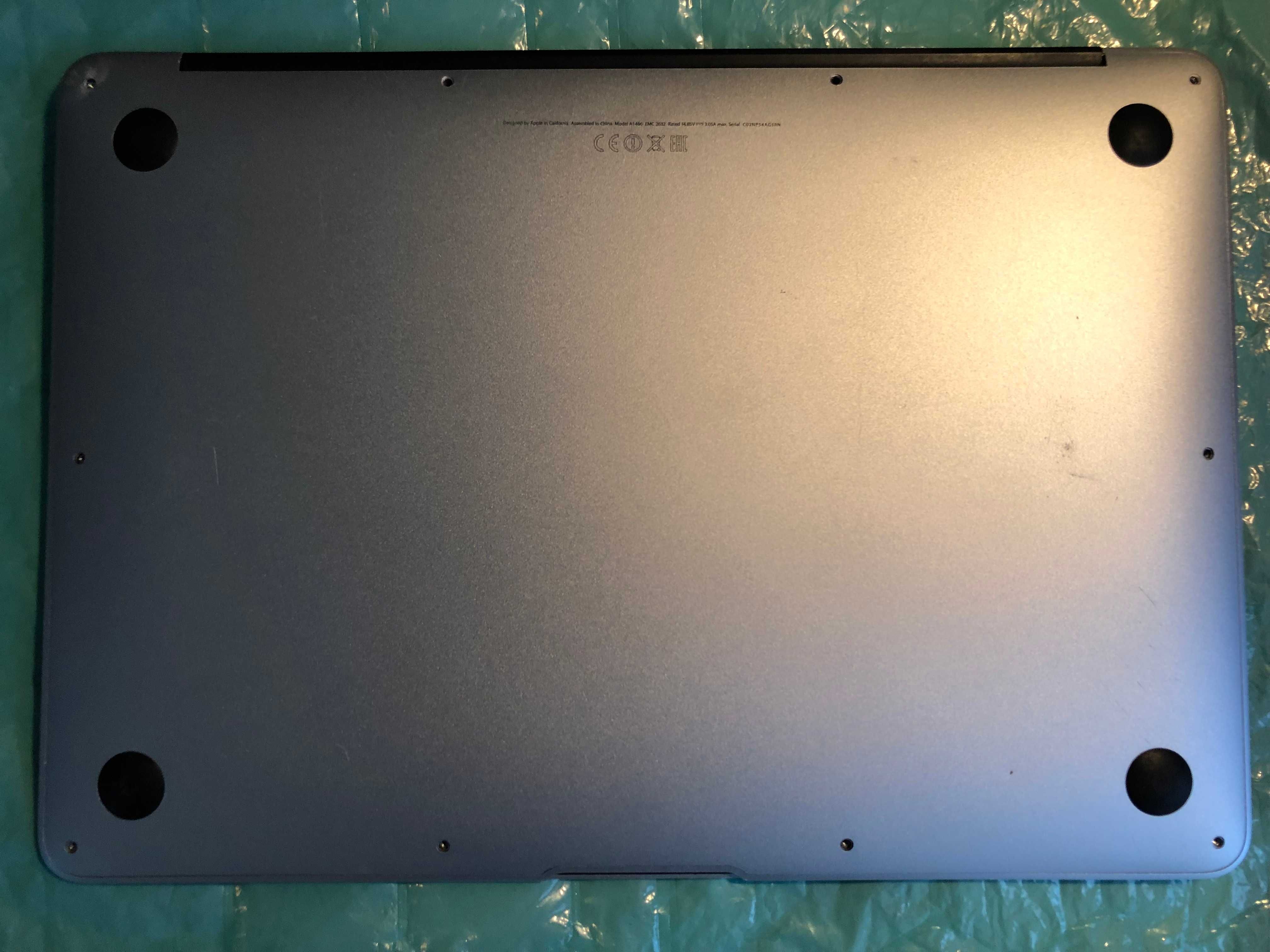 Apple Macbook AIR A1369 13,3"  NVIDIA 320M 2GB/128GB SSD zasilacz