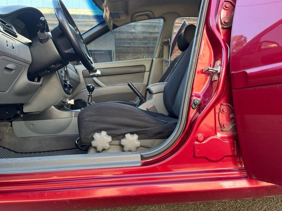 Chevralet lacertti 2012