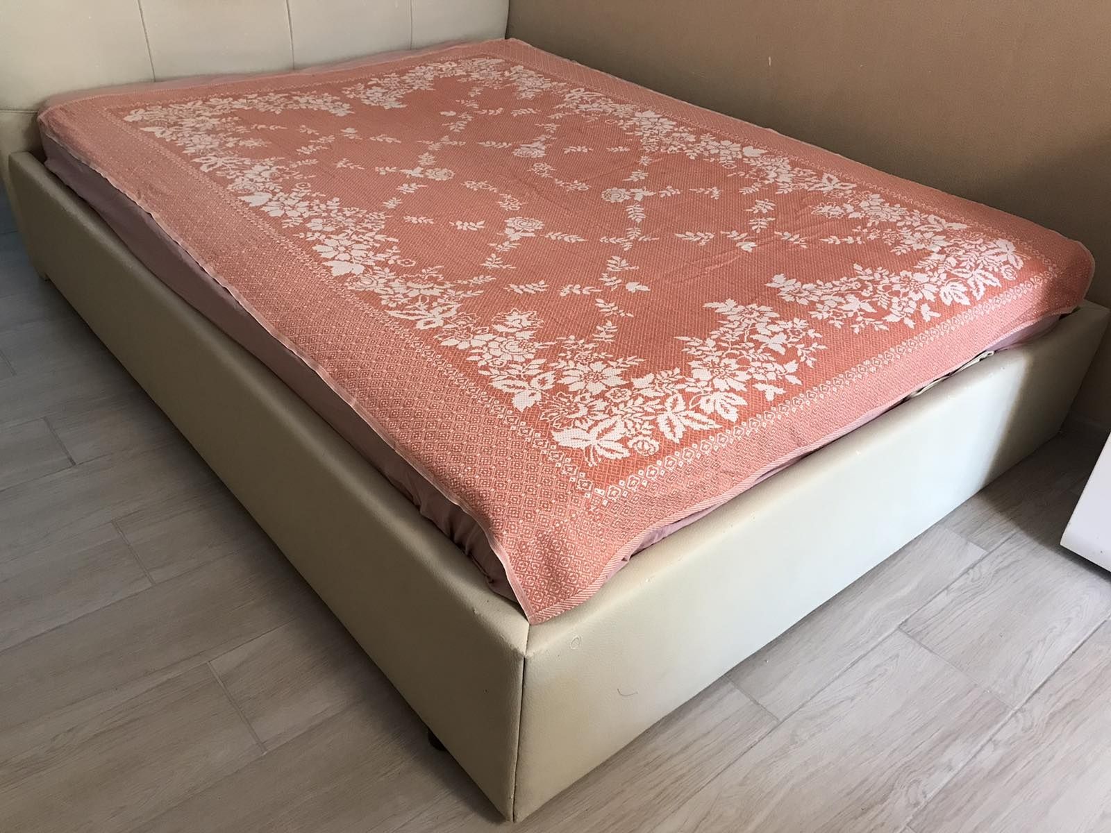 Пледи, покривала