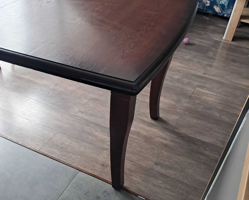 Stol drewno kolor orzech 160x100cm  do 250cm ladnie toczenia