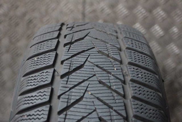 215/60/16 Vredestein Wintrac Extreme S 215/60 R16