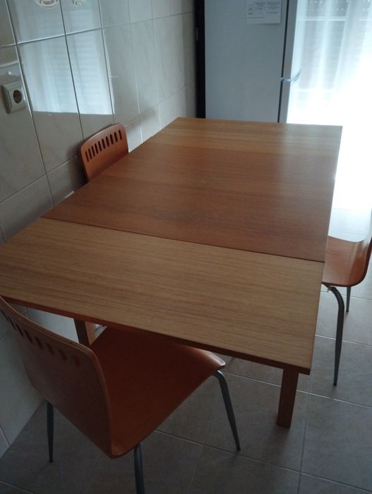 Mesa de cozinha extensível