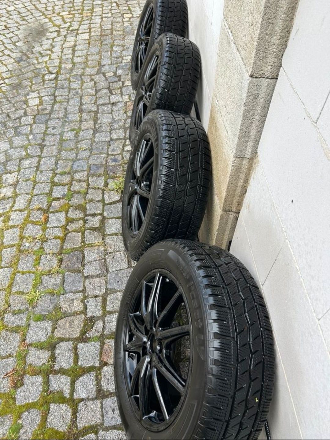 Felgi aluminiowe 17" z oponami do Vw Bus T7  Stan idealny!!!