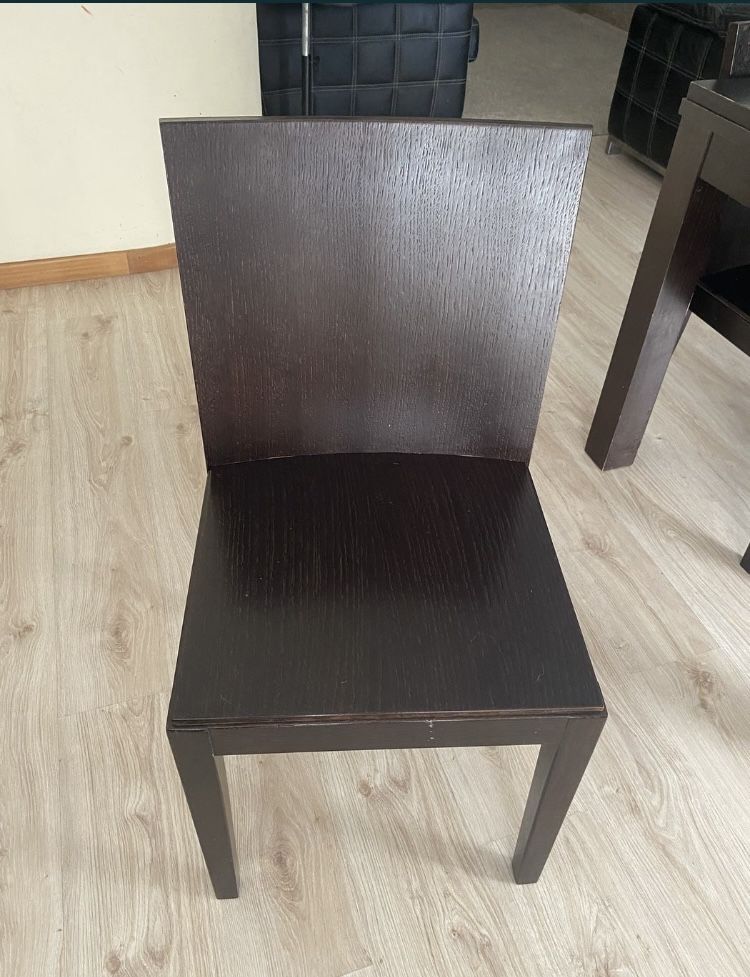 Mesa em mogno extensível e 6 cadeiras