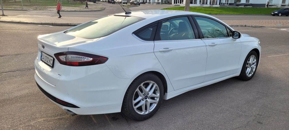 Ford Fusion 13 рік 2,5AT газ/бенз