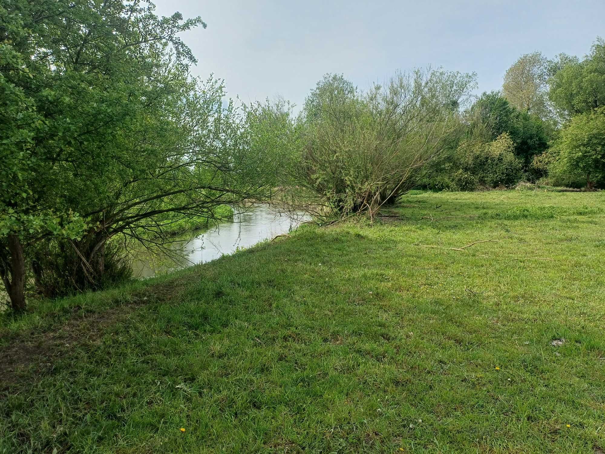 Piękna działka w Parku Krajobrazowym z zejściem do Bystrzycy -Wrocław