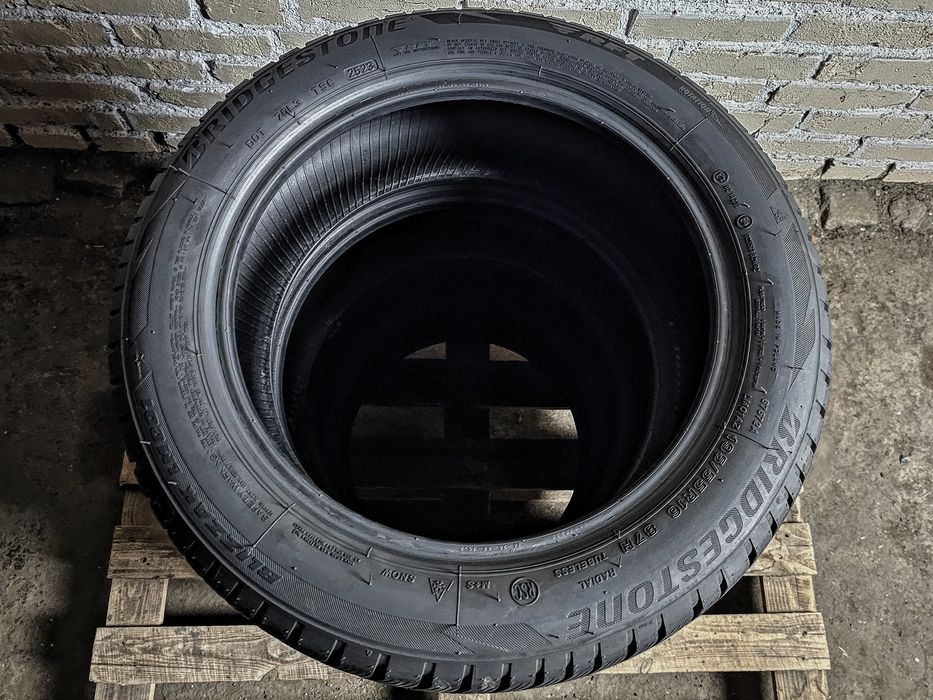 Зимові 195/55r16 Bridgestone | 8.5mm | 2024 | Преміум шини | Як нові