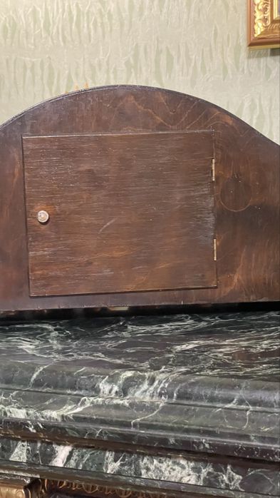 Камінний годинник