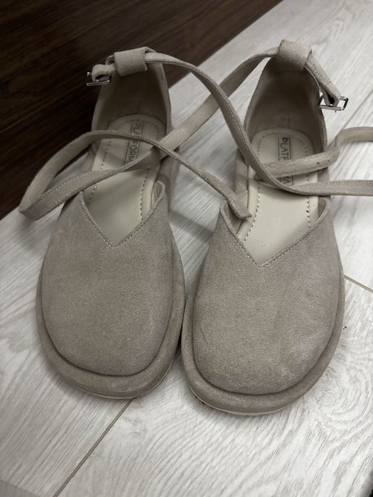 Замшеві закриті туфлі