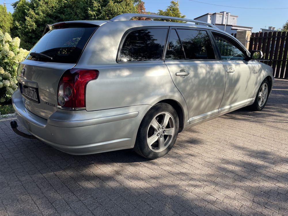 TOYOTA Avensis II kombi 1.8 VVT-I 129KM POLIFT
