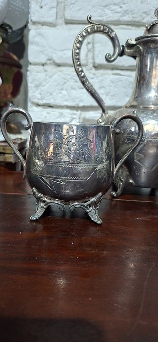 Zestaw platerowany, środek stołu