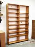 Estante midcentury