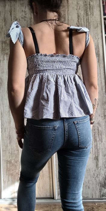 Crop top Zara . Rozmiar S. Stan idealny