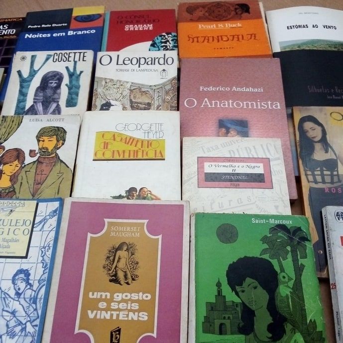 livros variados