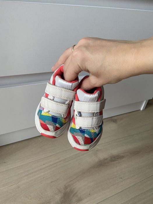 Кросівки/взуття для дівчинки Adidas
