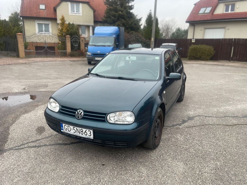 Volkswagen Golf 1.4 benzyna 5 drzwi zdrowy OC do sierpnia 26r