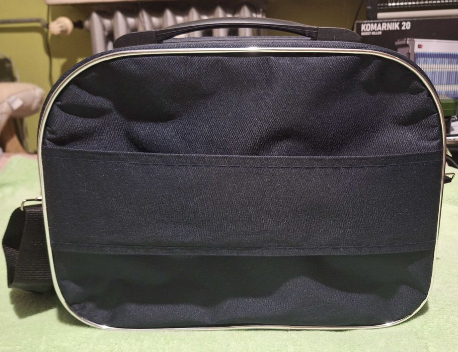 Kuferek kosmetyczka podróżna