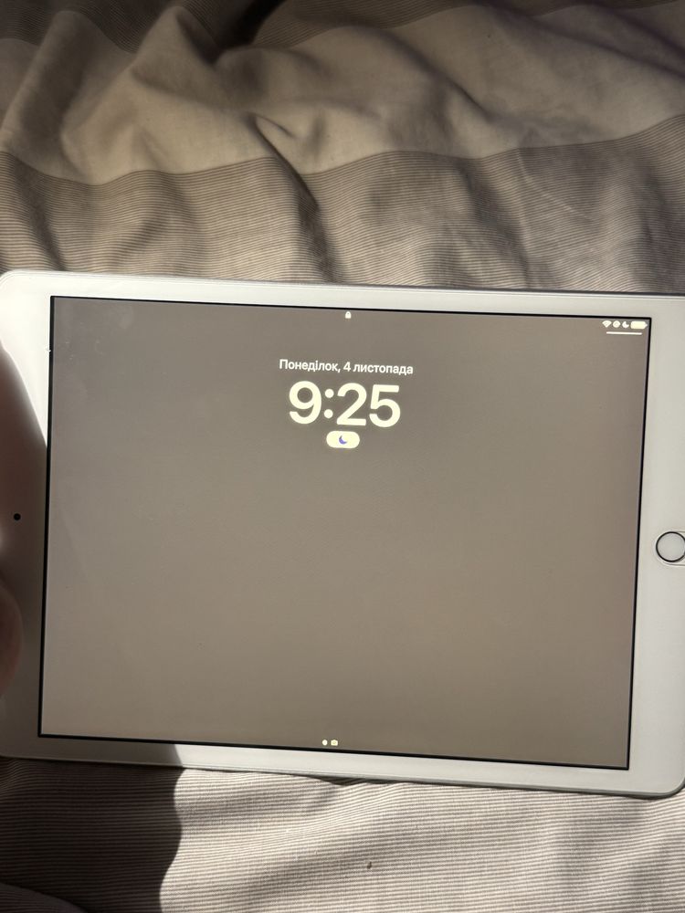 IPad 7 10.2 Wi-Fi + LTE хороший стан