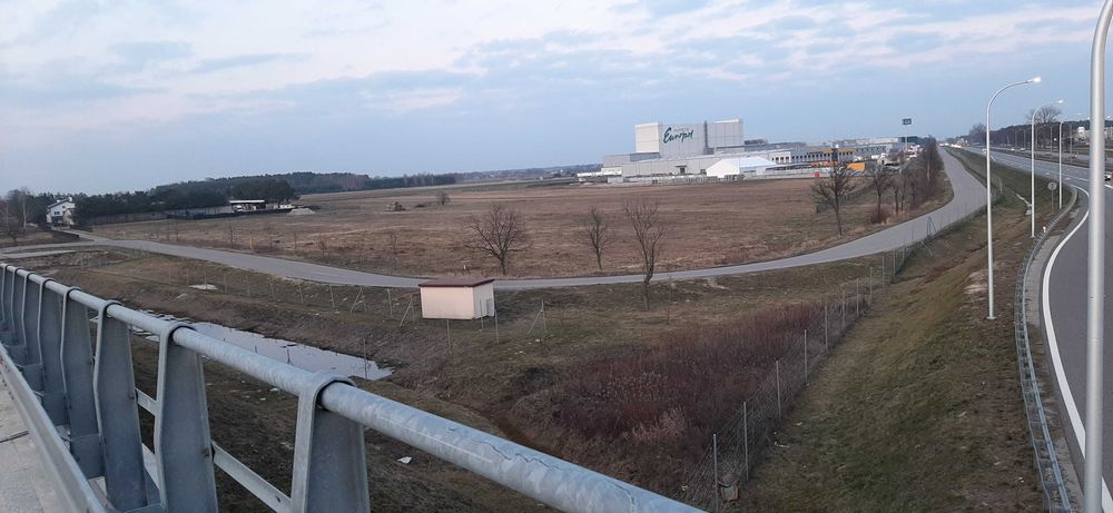 Działka przemysłowa przy trasie nr.8 MOP, salon samochodowy, market.