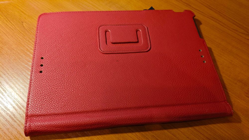 Продается чехол для планшета Asus T100TA и T100HA.