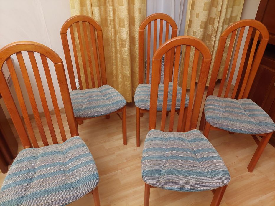 5 krzeseł drewnianych