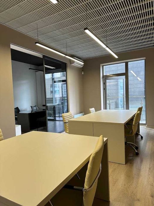 Офіс з терасою. RiverStone, Дніпровська набережна, 14в. Генератор