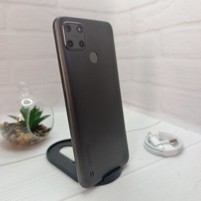 Продам телефон Realme C25Y 4/64Gb в гарному стані