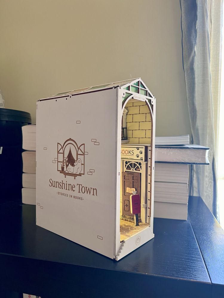 Casa miniatura 3D Rolife: Sunshine Town Stories in Books