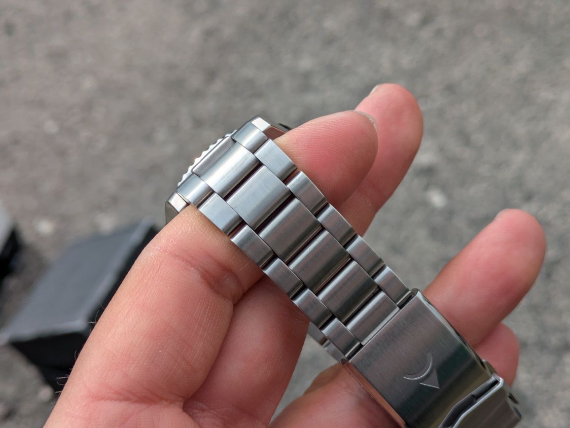 Zegarek Axios Ironclad SW200 ceramiczny bezel masa perłowa luma driver