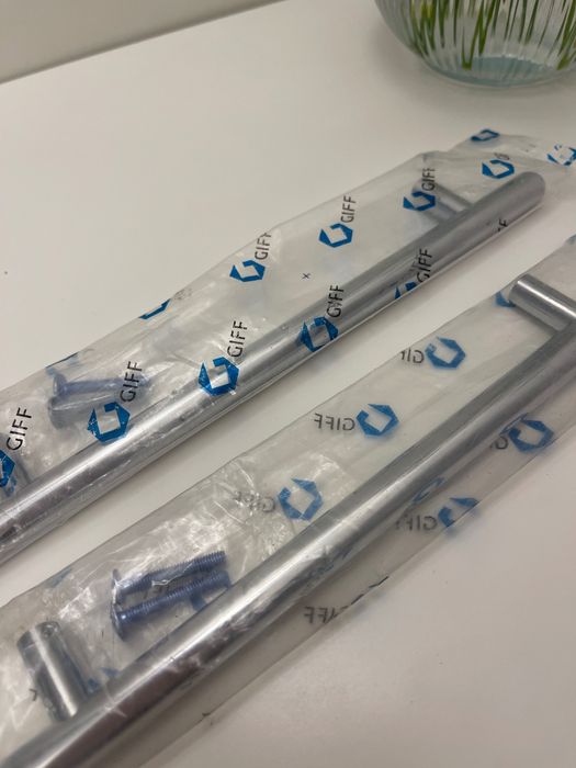 Uchwyty do mebli nowe chrom