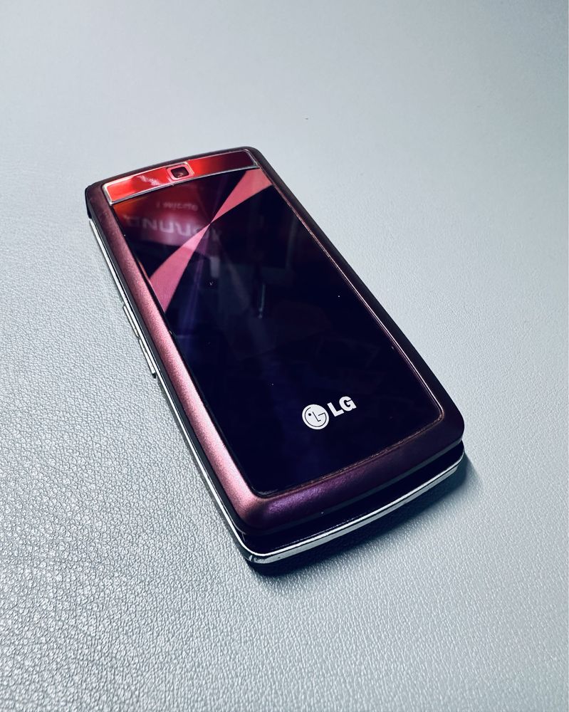 Мобильный телефон LG KF300 (раскладной)