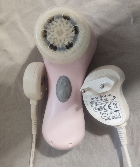 Апарат для ультразвукового очищення обличчя Clarisonic Mia 2