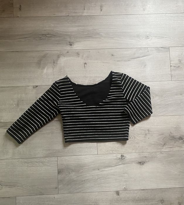 Топ чорний в білу полоску
