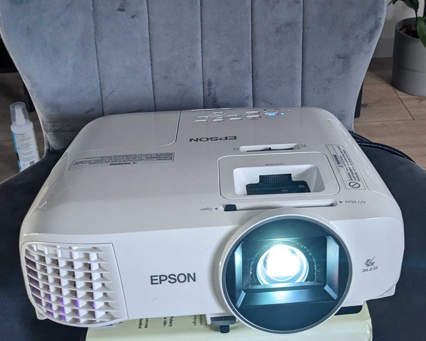 Projektor Full HD Epson EH-TW5650