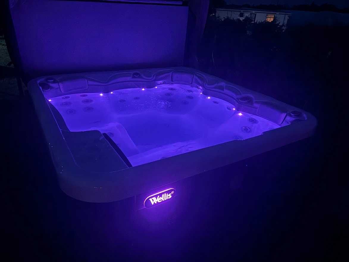 Jacuzzi Wellis z hydromasażem 5-os Pluto
