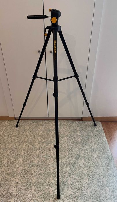 Tripé Kodak GEAR Câmara/Vídeo - Bom Estado (Com Nível)