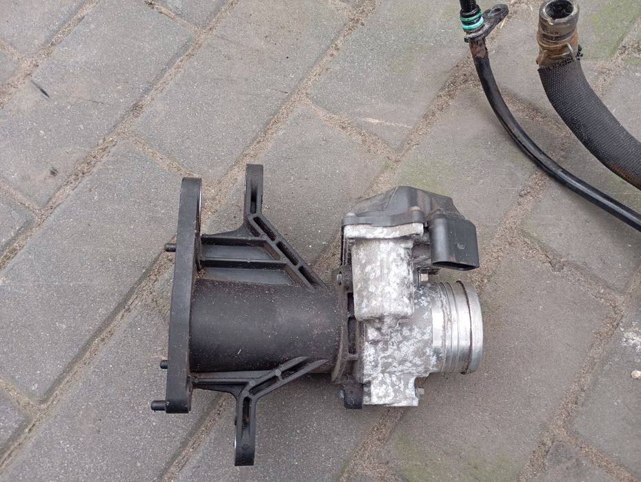 Przepustnica Mondeo MK4 2 L HDi