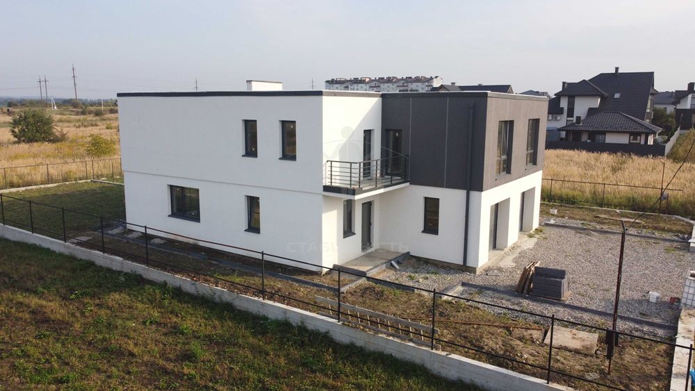 Продаж Дуплекс / Будинок 171м2, ділянка 4.99 сот. Розтермінування.