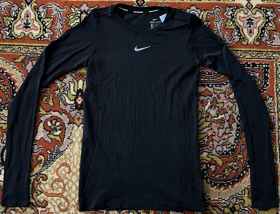 Термобілизна для бігу NIKE