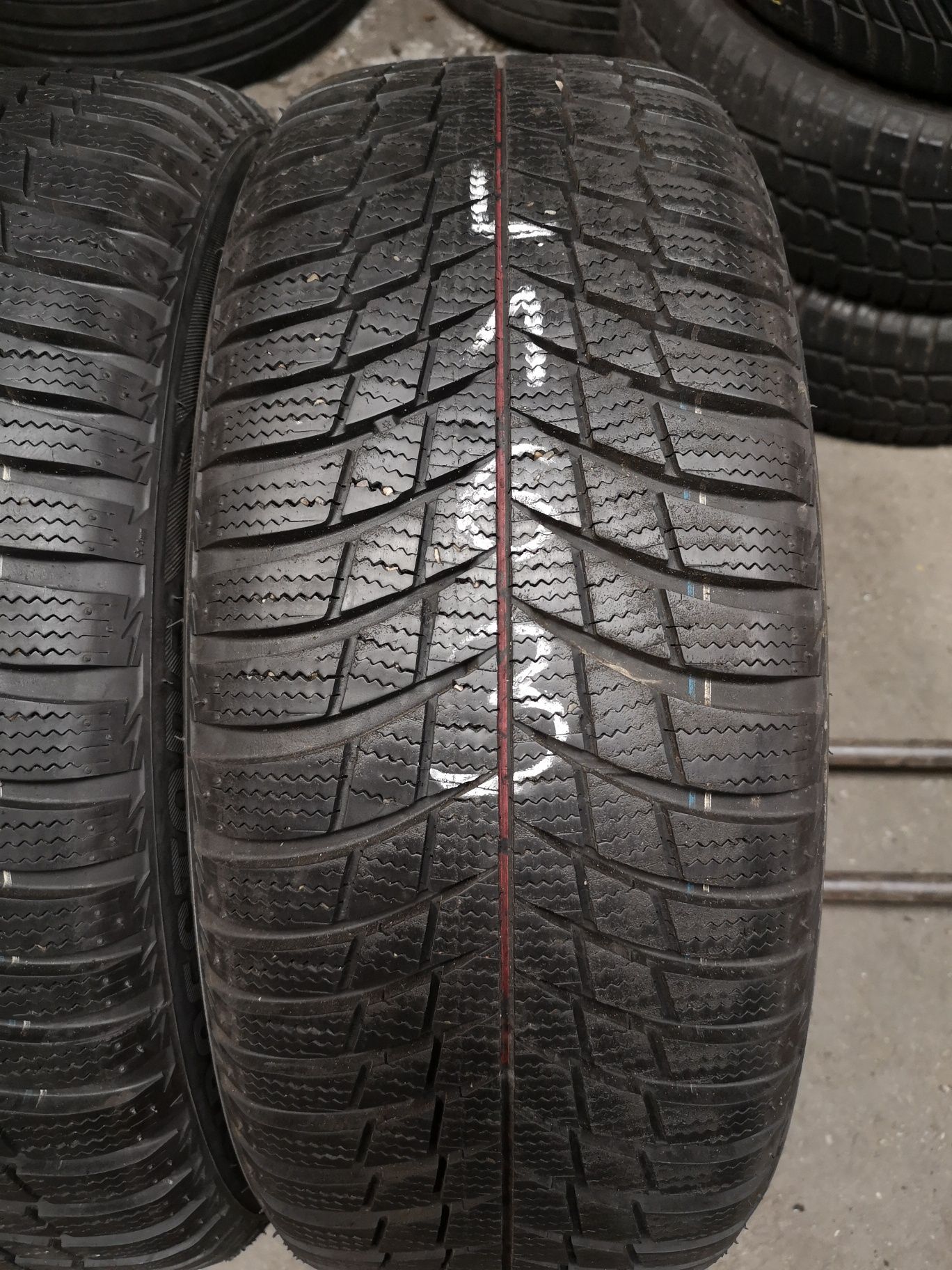 Opony zimowe 215/55/17 Bridgestone 2szt 7,5mm