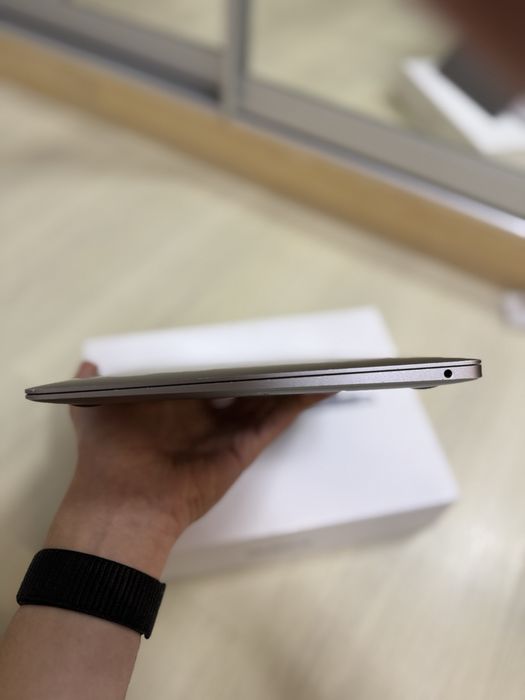 Macbook Air m1 512 хороший стан