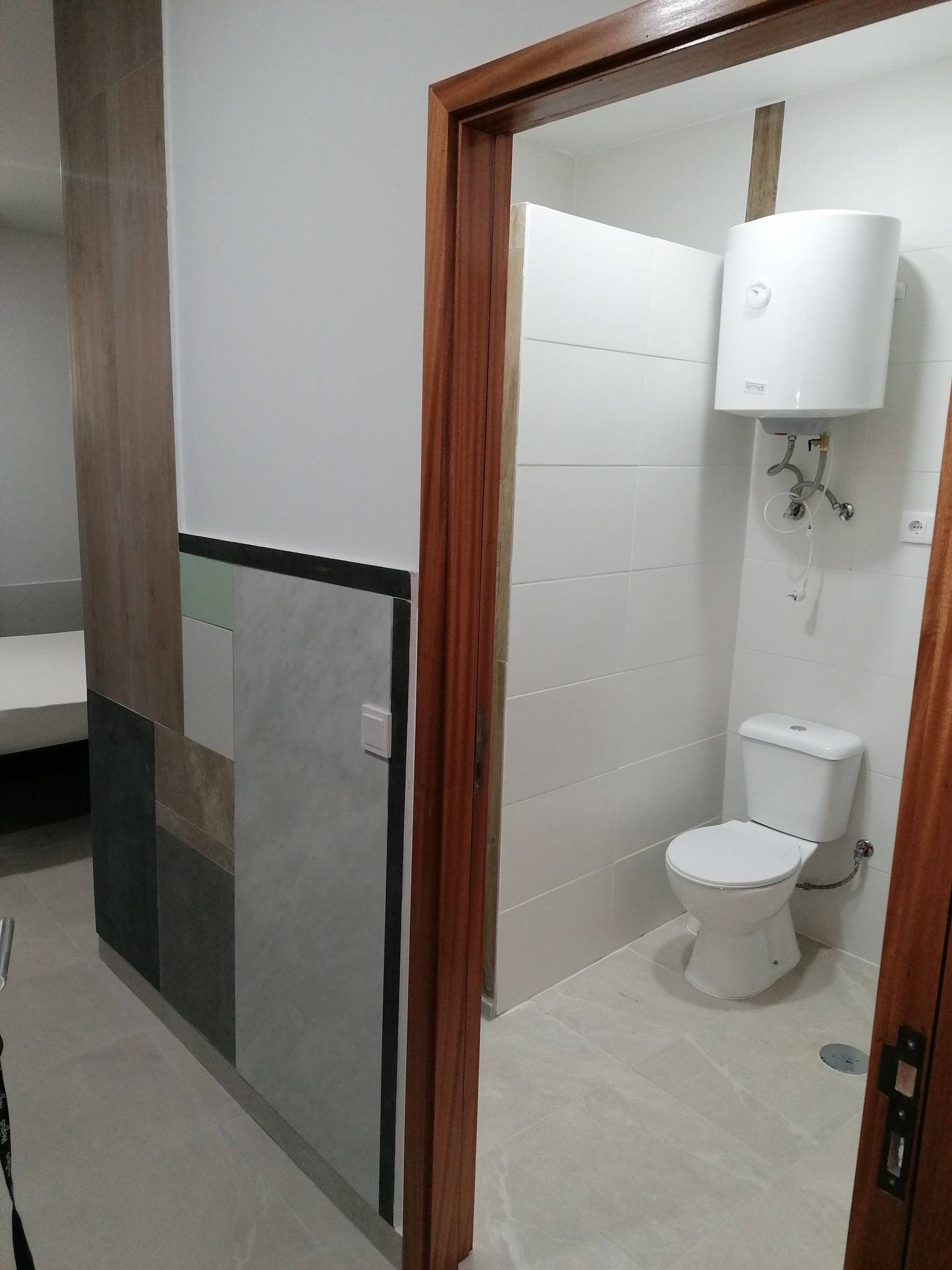 Quarto a arrendar, WC privado Rua Rio Novo 313 Santa Maria da feira