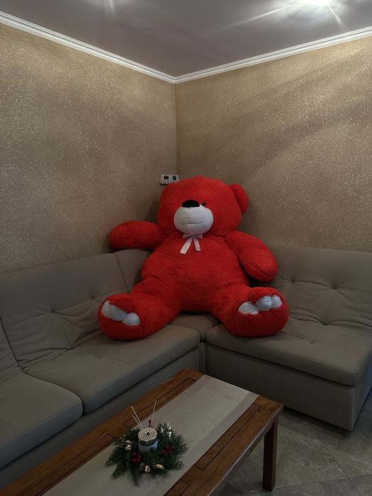 Великий плюшевий ведмідь Новий