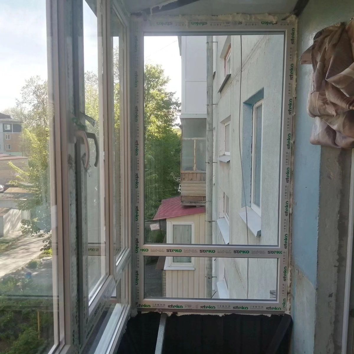 Балкон под ключ - разварка, обшивка ,окга