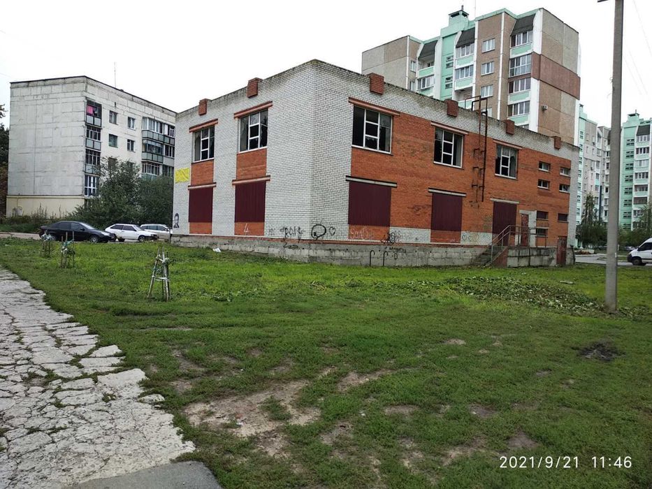 Продам окрему 2х поверхову будівлю в р-ні Льотна