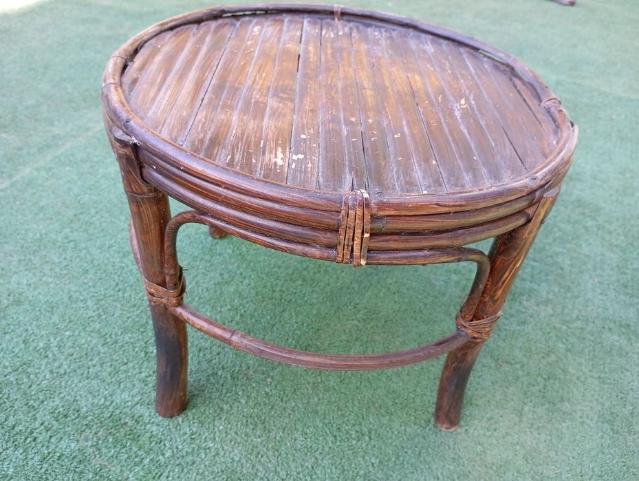 Mały bambusowy/rattanowy kwietnik, stołeczek