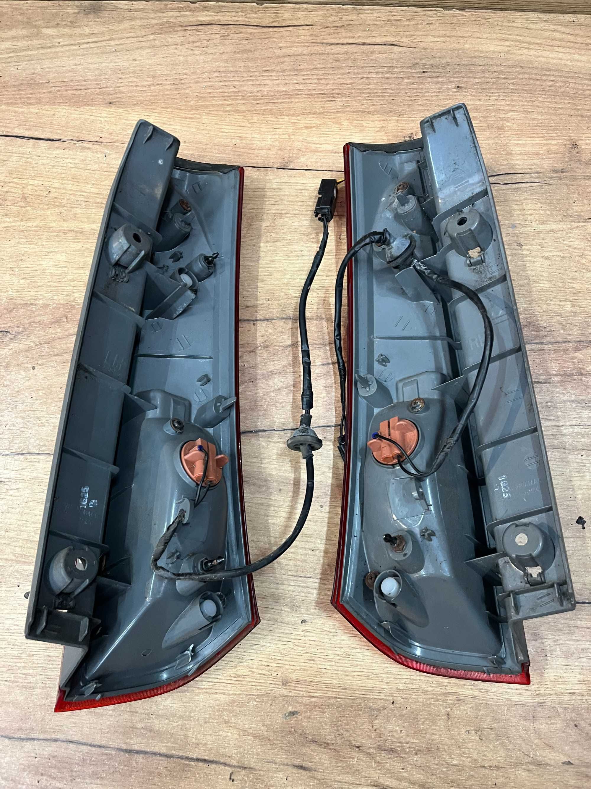 Lampa/reflektor tylny lewy prawy Kia Ceed lift kombi