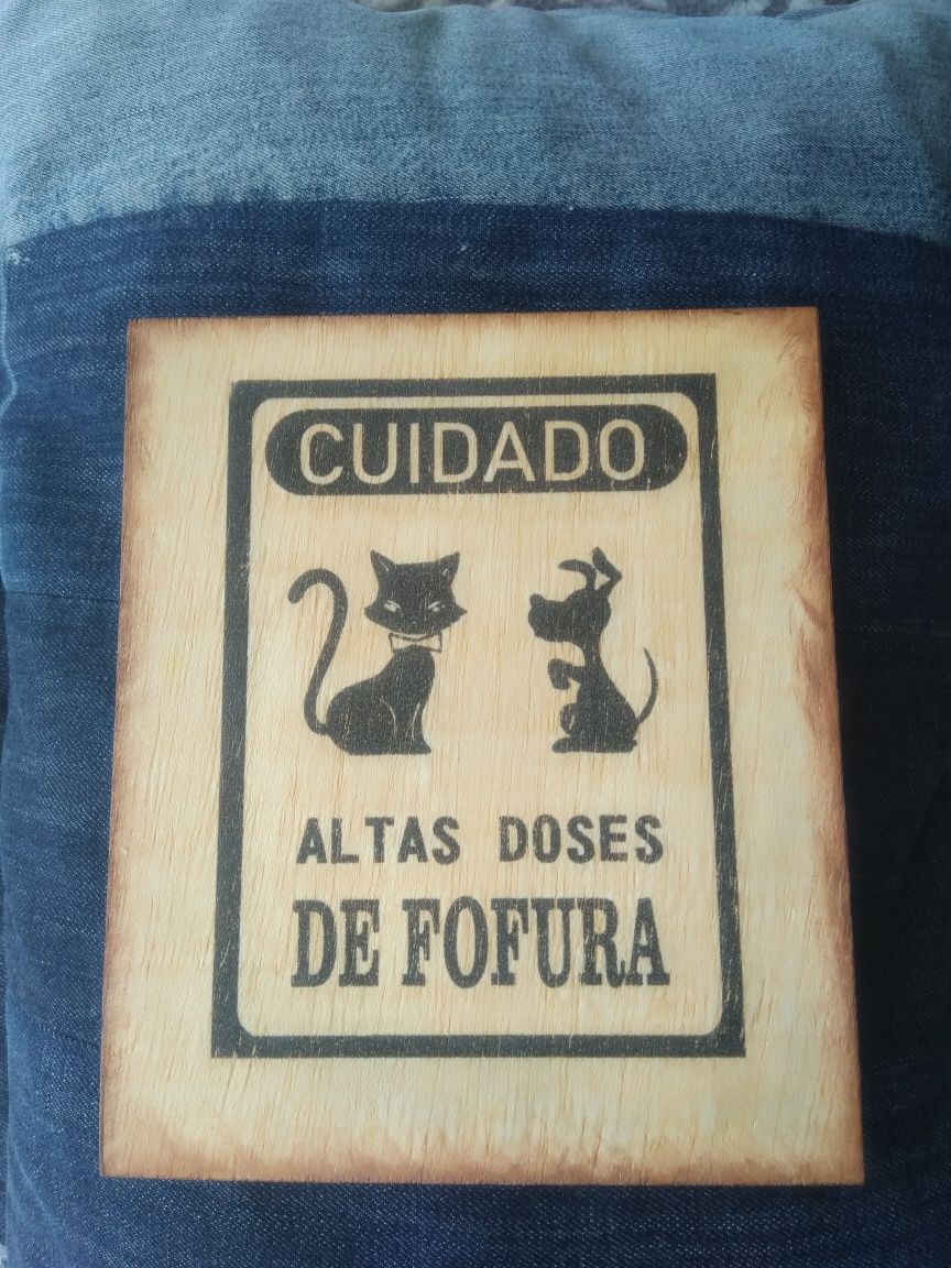 Placas em madeira