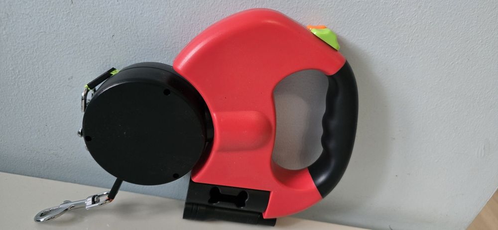 Smycz dla psa podwójna,automatyczna, nie placzącą się, nowa